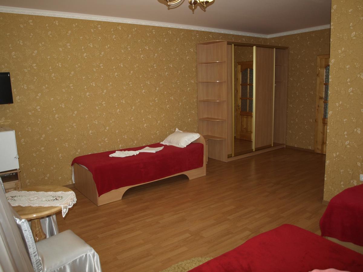 Mini-Hotel "Nord" Chynadiyovo Exterior photo